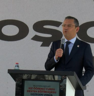 İstanbul- CHP Genel Başkanı Özgür Özel Kartal'da toplu açılış törenine katıldı