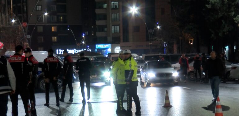 İstanbul Emniyet Müdürü Yıldız, Bağcılar’da denetimlere katıldı
