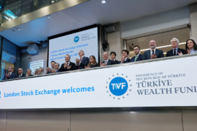 Londra Borsası'nda gong, Türkiye Varlık Fonu'nun rekor taleple tamamlanan sukuk ihracı için çaldı