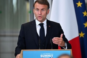 macron23423423432