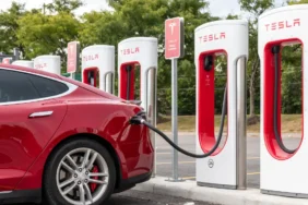 Tesla-sarj-surelerini-dort-kata-kadar-hizlandiriyor