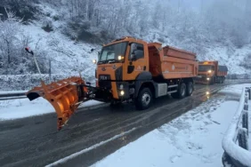 karayollarindan-yogun-kar-mesaisi-ekipler-724-sahada
