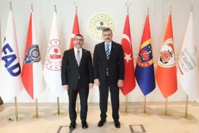 ak-parti-kars-milletvekili-adem-calkin-bakan-ciftciye-hayirli-olsun-ziyaretinde-bulundu-1772195364