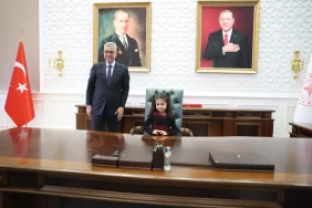 bakan-memisoglu-sigarayi-birakan-hasan-yurekliaslan-ve-saglik-elcisi-doga-ile-bulustu-1770665826