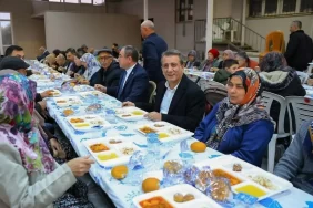 efelerin-ilk-iftar-sofrasi-alanli-mahallesinde-kuruldu-1771571521