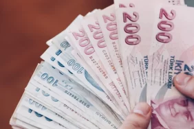 emekliler-bayram-ikramiyesi-artisini-bekliyor-105aba0a-7530-48c1-922f-02d1c844220f