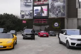 istanbulda-luks-otomobil-operasyonu-14-gozalti-1770807041