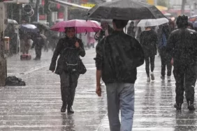 meteoroloji-uyardi-bati-isiniyor-dogu-soguyor-92364ec1-1eae-418e-9767-573f0edf13b2