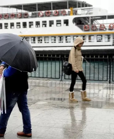meteoroloji-uyardi-hafta-sonu-sicakliklar-dusecek-e94d5b7d-c820-4ae4-8714-9b9a7e1b8436