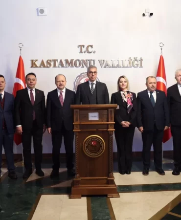 saglik-bakani-memissoglu-ureten-saglik-modeliyle-artik-turkiye-sadece-saglik-hizmetini-sunan-degil-1c8f210d-2048-4add-b854-d44e01c65005