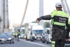 trafikte-makas-atan-suruculere-60-gun-men-cezasi-1