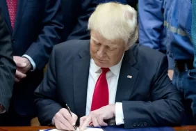 trumptan-yeni-gumruk-hamlesi-yuzde-10luk-kuresel-vergi-b98bf9dd-a028-4f35-93a4-be78d36ad6f7