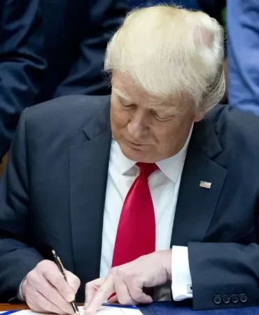 trumptan-yeni-gumruk-hamlesi-yuzde-10luk-kuresel-vergi-b98bf9dd-a028-4f35-93a4-be78d36ad6f7