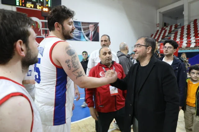 agri-genclik-spor-dolu-dizgin-potada-farkli-galibiyet-1774957753