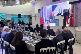 bilal-erdogan-uidin-kolndeki-iftarinda-konustu-guclu-turkiye-avrupadaki-vatandaslarinin-yaninda-1772358660