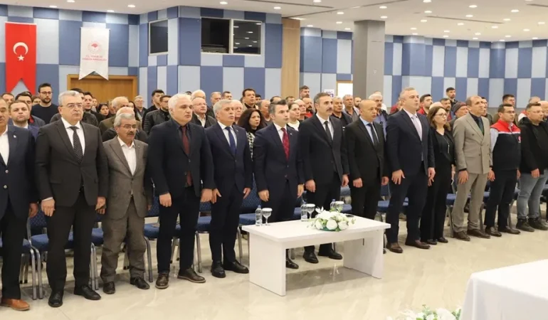 burdurda-tarimda-yeni-donem-b-recete-sistemi-tanitildi-1774729266