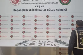cesme-limaninda-eser-operasyonu-7-bin-550-parca-ele-gecirildi-e5d71092-8ddc-426e-a3ee-c4d0ff0999d1