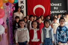 cukurovada-miniklerden-istiklal-marsina-anlamli-anma-1773480634