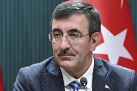cumhurbaskani-yardimcisi-cevdet-yilmaz-turkiye-gelismeleri-yakindan-izliyor-c125fd72-5f51-4276-aedd-0d44e0fdc470