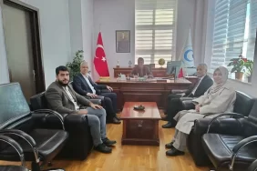 hekimsenden-adiyaman-universitesi-tip-fakultesi-dekanligina-anlamli-ziyaret-1fd4f965-f52c-42c9-b3a