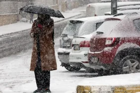 meteorolojiden-doguya-kar-bati-akdenize-firtina-uyarisi-1770730983