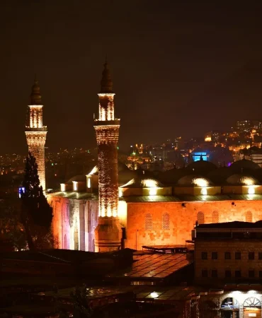 ulu-camii-ramazan-teravihlerine-hazir-1772110821