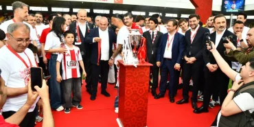 1-lige-yukselen-batman-petrol-spor-as-kupasini-aldi-ovIbs7zu