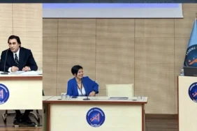 antalyada-deniz-turizmi-ve-marinacilik-hukuku-masaya-yatirildi-VR0EasW8