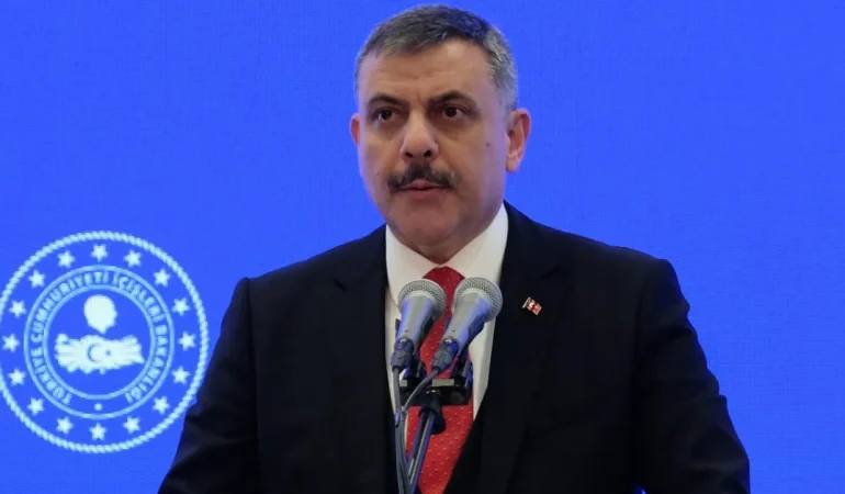 bakan-ciftci-ve-valiler-okullardaki-guvenlik-onlemlerini-degerlendirecek-vU6ooqGN
