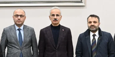 bakan-uraloglu-bhaya-konustu-trabzonun-ruhunu-baskentte-tasidik-yWQcWIjj