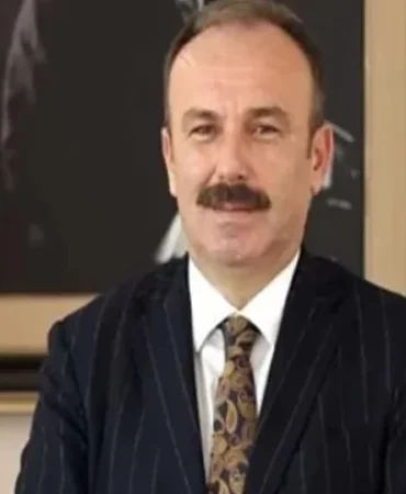 bocekin-yakin-cevresinden-basdanisman-cem-oguz-tutuklandi-1774985346