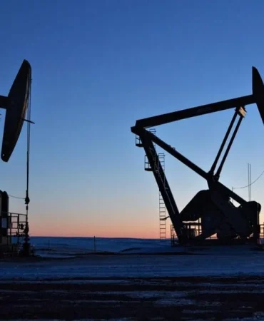 brent-petrol-6723-dolardan-islem-goruyor-1771226457