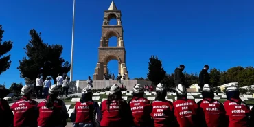 canakkalede-57-alay-ruhunu-yasadilar-sivasli-izcilerden-duygu-yuklu-donus-TKrTKfLr