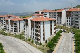 eskisehir-ve-karamanda-7-bin-605-konut-icin-kura-gunu-1771225342