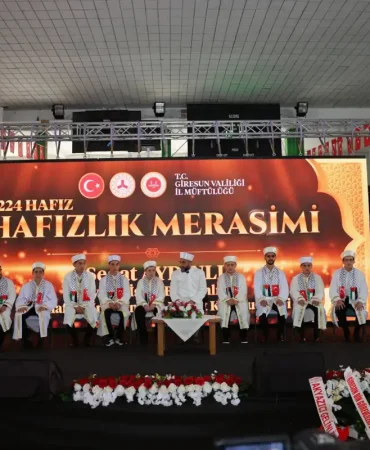 giresunda-hafizlar-icazet-aldi-Rv9blYoK