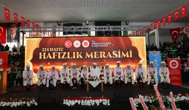 giresunda-hafizlar-icazet-aldi-Rv9blYoK