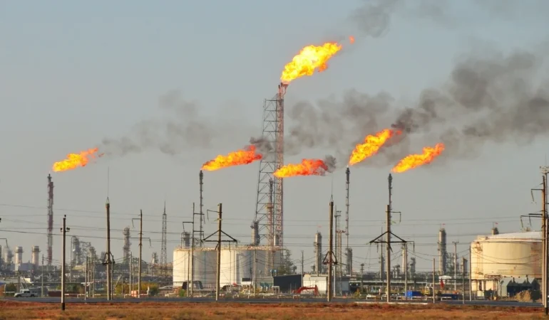Trump, yüksek petrol fiyatları nedeniyle ekonomik ve siyasi sonuçlarla karşı karşıya