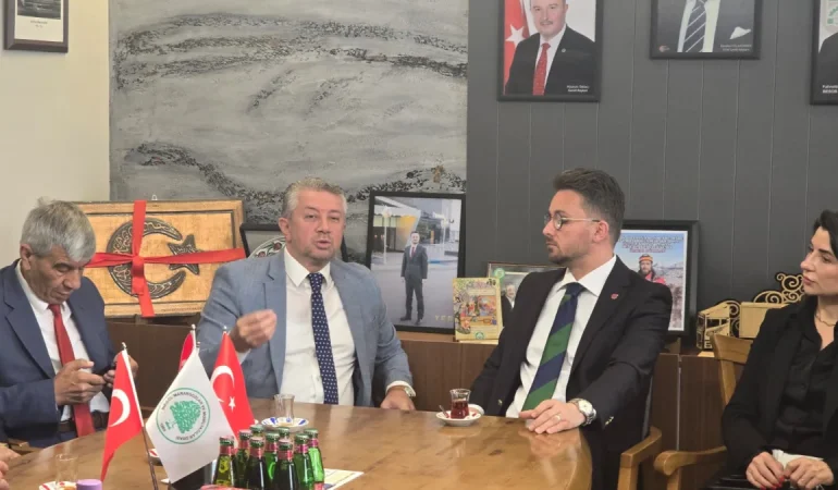 inegol-mobilyacilar-odasi-kayseri-heyetini-agirladi-mPcYY0ty