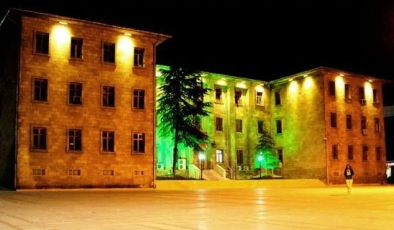 isparta-valiligi-okullarla-ilgili-aciklama-10-kisi-hakkinda-islem-yapildi-szYtYJke