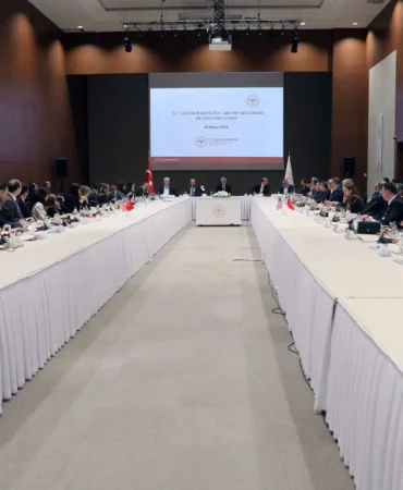 memisoglu-abd-ticaret-odasi-heyeti-ile-toplanti-yapti-1F8HFEQu