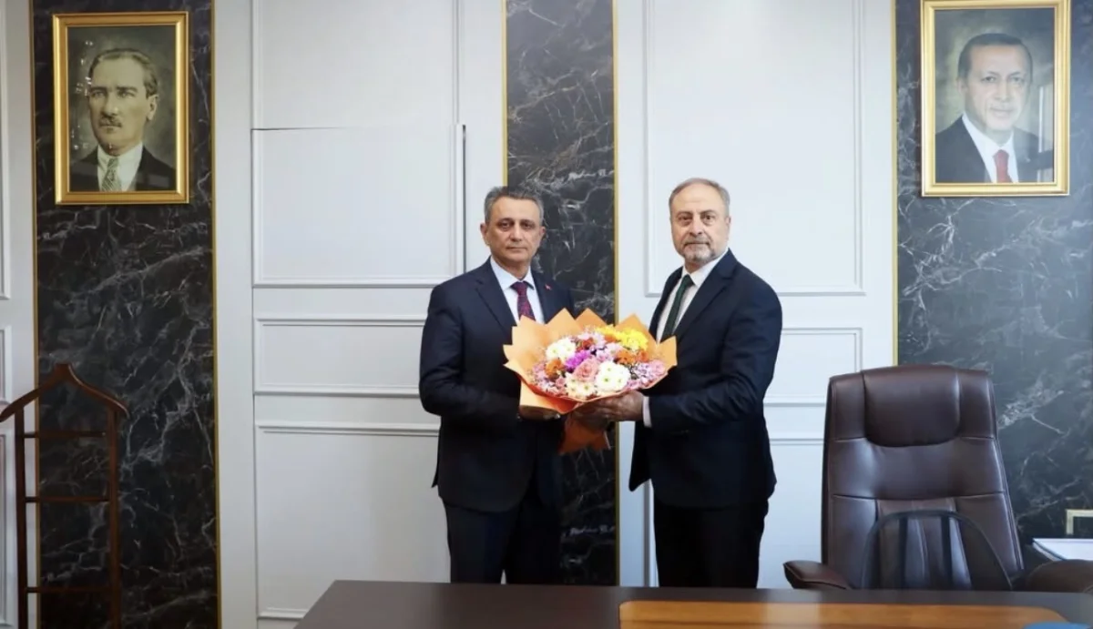 mersinden-eskisehire-rifat-atas-donemi-basladi-gwTGHEr8