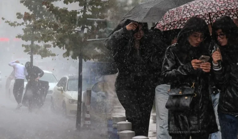meteorolojiden-19-il-icin-uyari-kuvvetli-yagis-geliyor-Czzm6GKg