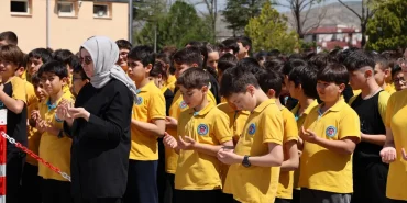 ogrencilerden-sehide-anlamli-anma-gHR7YIZZ