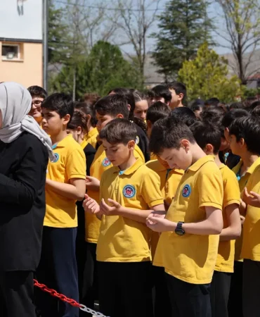 ogrencilerden-sehide-anlamli-anma-gHR7YIZZ