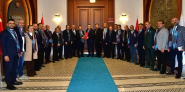 timbir-heyetinden-trabzon-valisi-tahir-sahine-ziyaret-1f1U9xmL