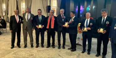 timbirden-eskisehirde-anlamli-bulusma-75-yil-anisina-plaket-takdimi-1b8XpQ1x