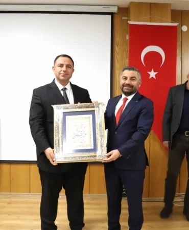 turkiye-yuzyilinda-savunma-sanayii-ve-uzay-teknolojileri-ele-alindi-dHcTs1Yy