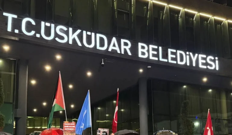 uskudar-belediyesinde-yolsuzluk-sorusturmasi-21-supheli-adliyede-a9rNKZR4