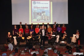 ustalarin-ardindan-konserine-yogun-ilgi-iYQaOXQq