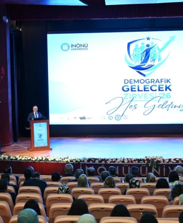 vali-seddar-yavuz-gelecegin-malatyasini-kuruyoruz-CouvKiKG